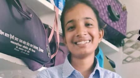  విద్యార్థిని ఆత్మహత్య