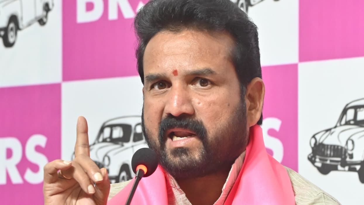 క్లీన్ చీట్ ఇవ్వడం అప్రజాస్వామ్యం: డాక్టర్ మెతుకు ఆనంద్