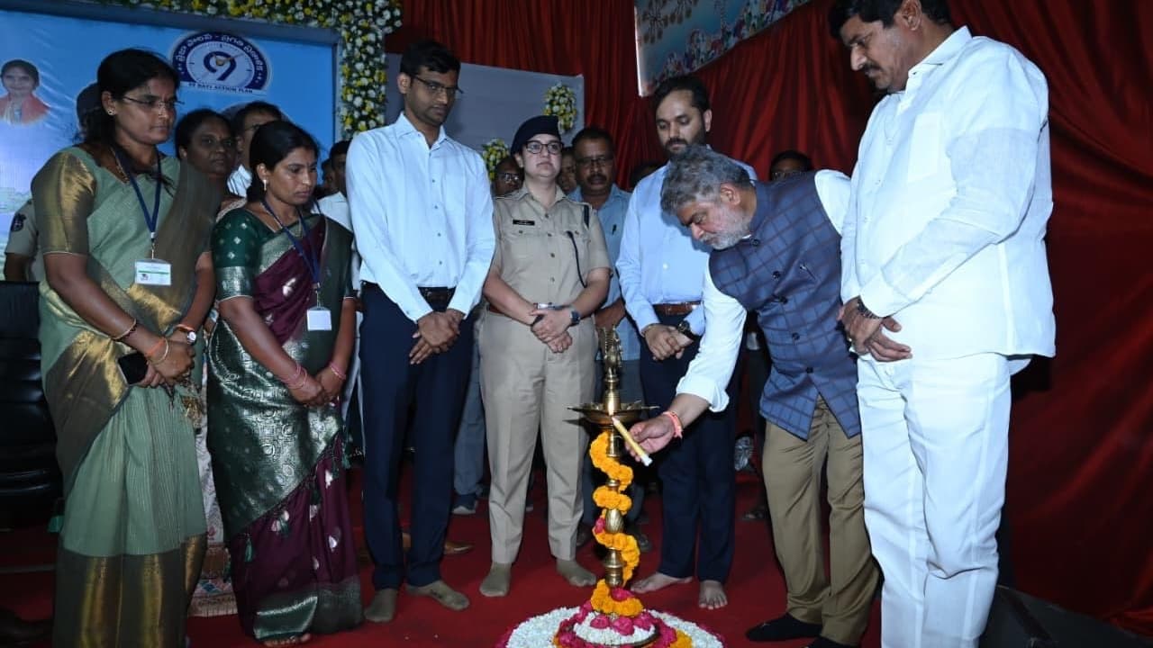 ప్రజాప్రతినిధులు ప్రజల కోసం నిబద్ధతతో పనిచేయాలి: స్పీకర్ 