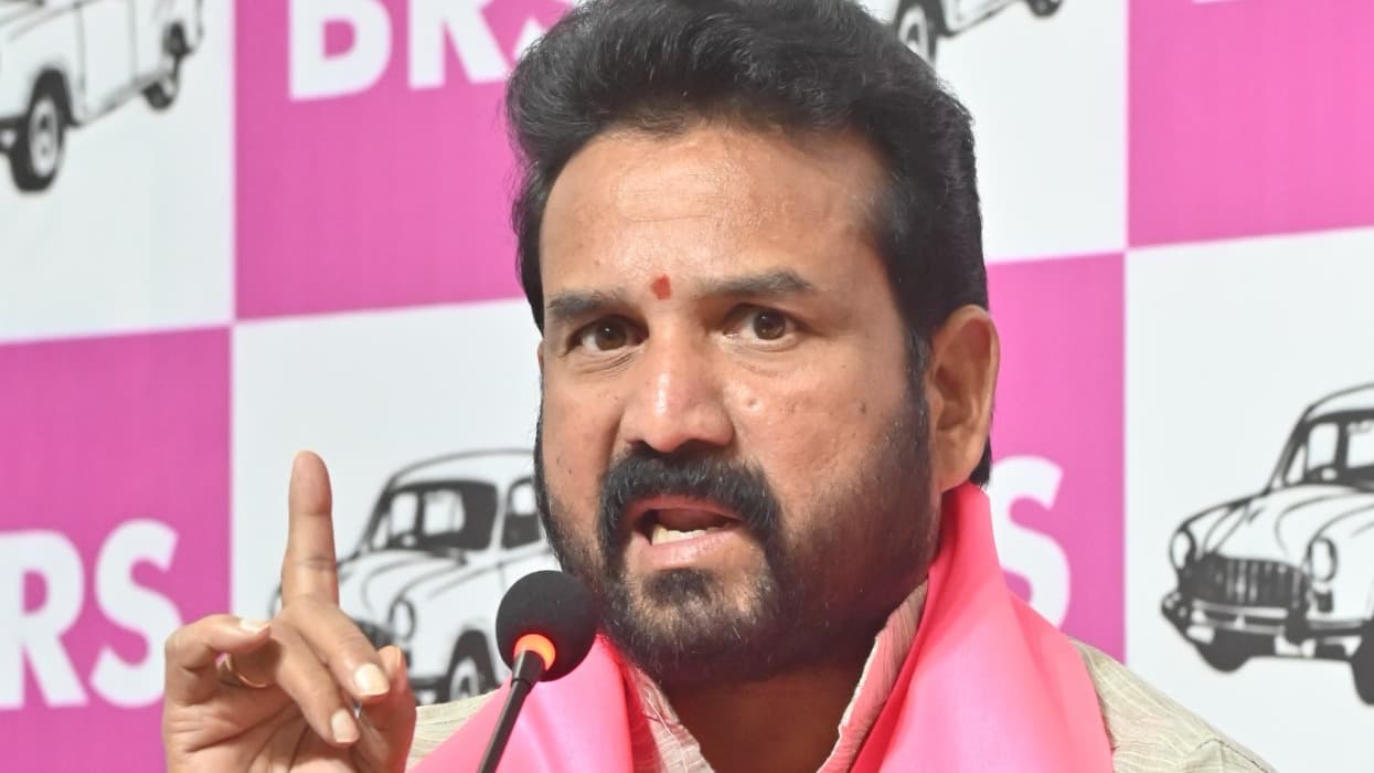  ఈ బడ్జెట్ అంకెల గారడి : డా. మెతుకు ఆనంద్ విమర్శలు