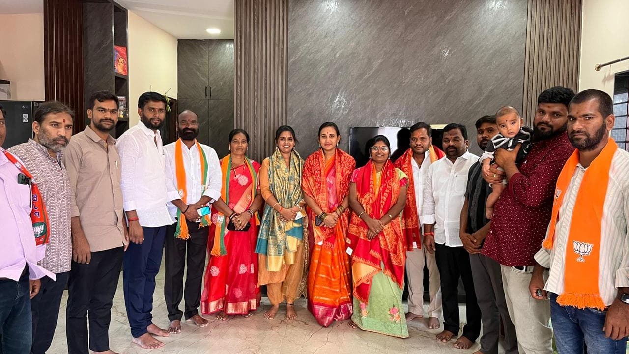 బీజేపీ కౌన్సిలర్స్ ను సన్మానించిన వడ్లనందు