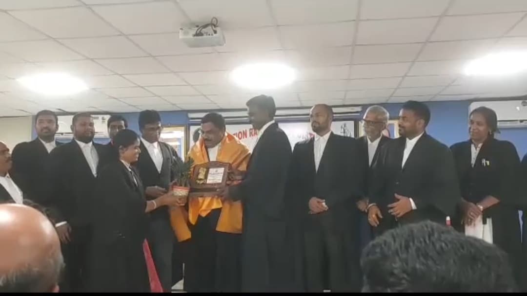 తెలంగాణ బార్ కౌన్సిల్కు ఆకుల మహేష్ కుమార్ ఎన్నిక